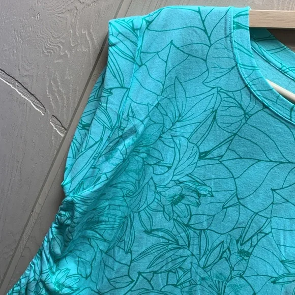 a n a Top - Picture 4 of 11